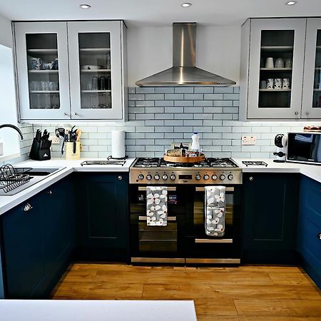 Porthmadog, Sleeps 11, 5 Bedrooms, 5 Bathrooms, Mountain Views Extérieur photo